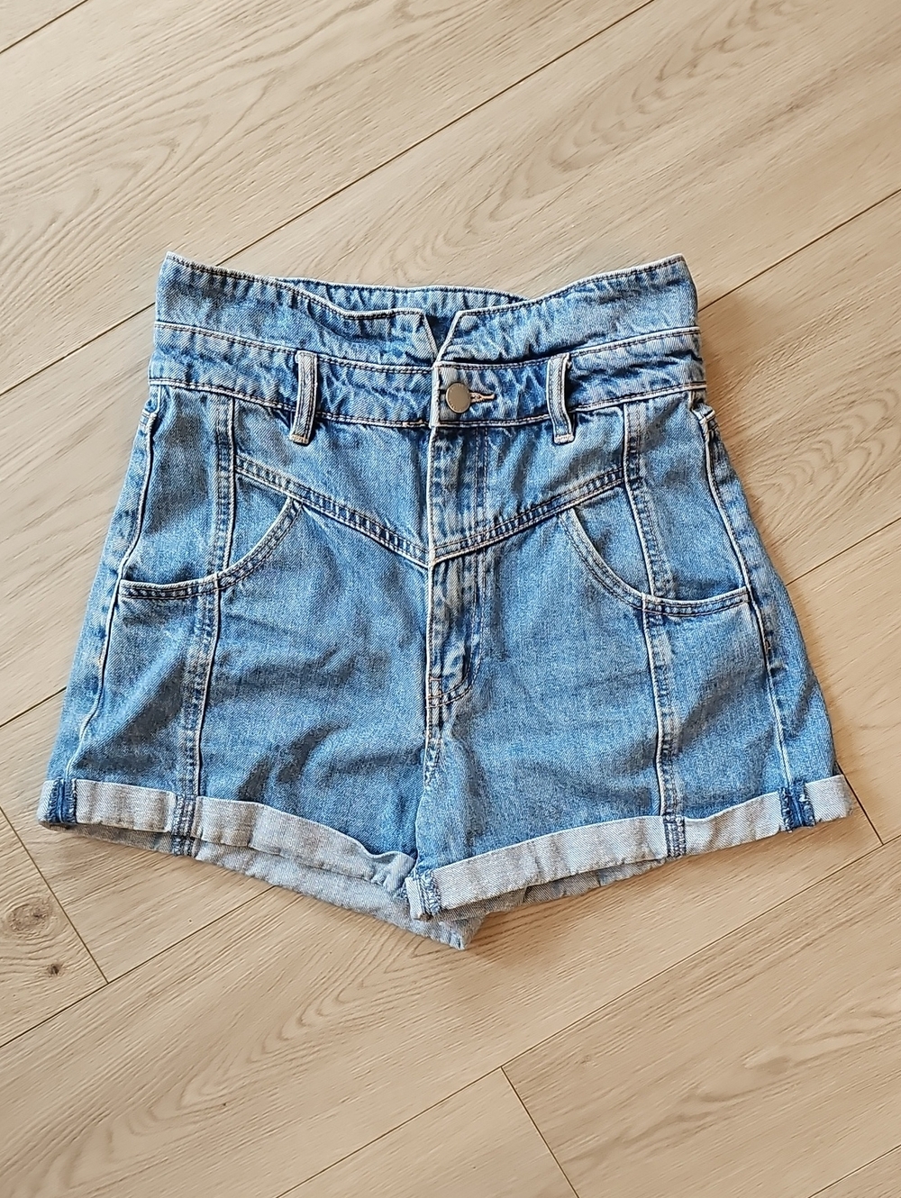 Stradivarius Super High Rise Denim Short Shorts, Size 4